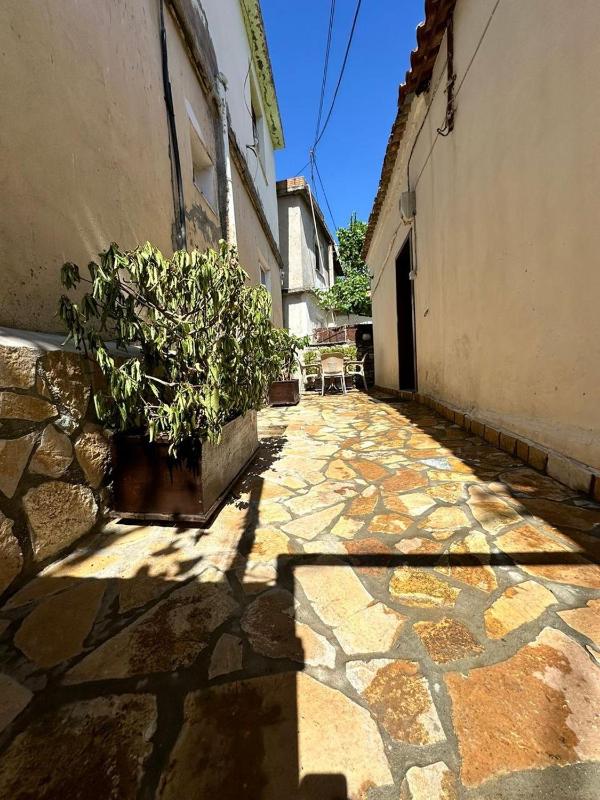 Hostel Leon Berat - image 15