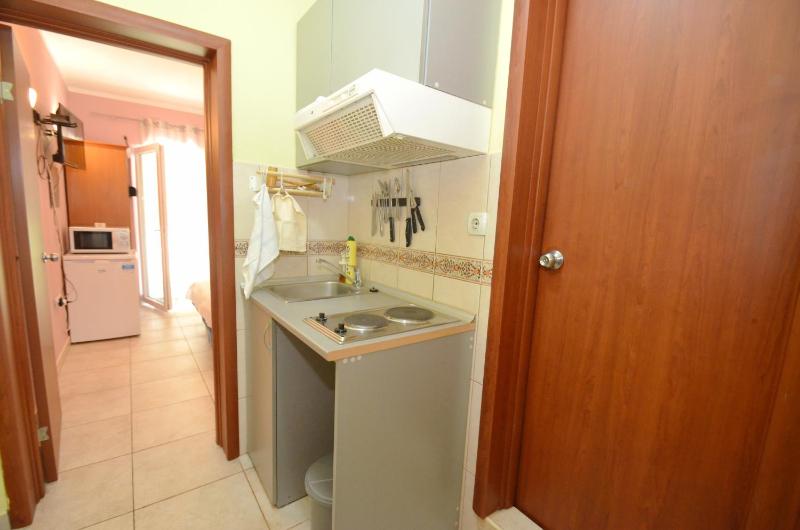 One-Bedroom Apartment with Balcony (2 Adults) image 4