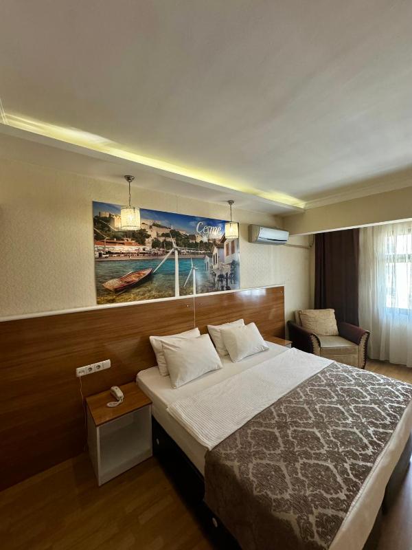 Deluxe Suite image 2