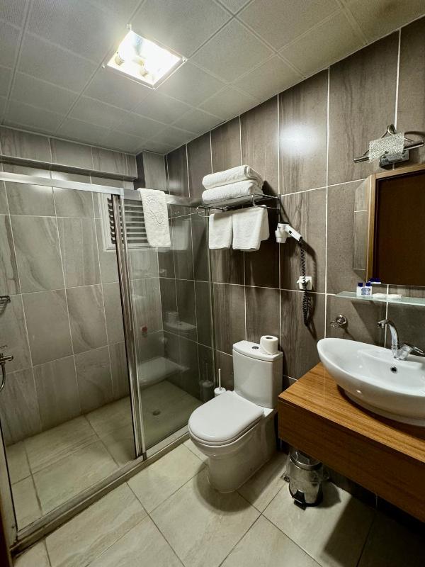 Deluxe Room image 2