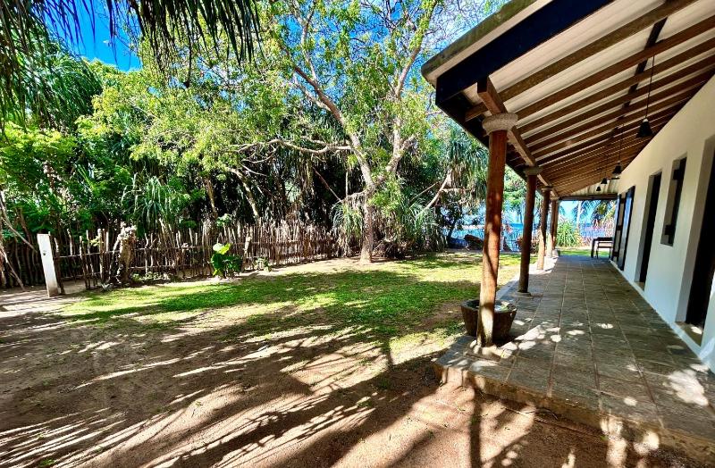 Namaskara by the Beach - Tropical Beachfront Villa Retreat - image 10