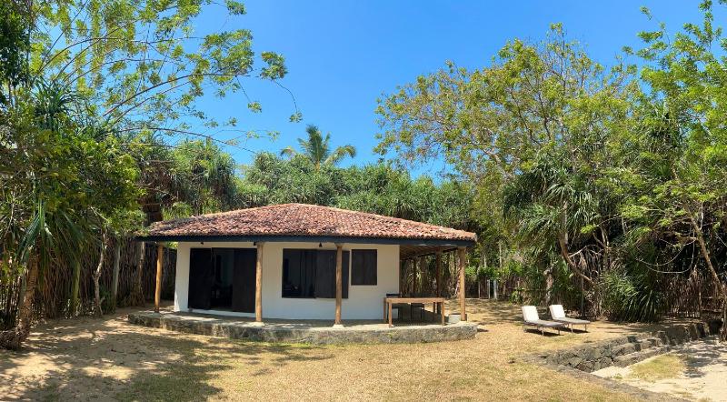Namaskara by the Beach - Tropical Beachfront Villa Retreat - image 5