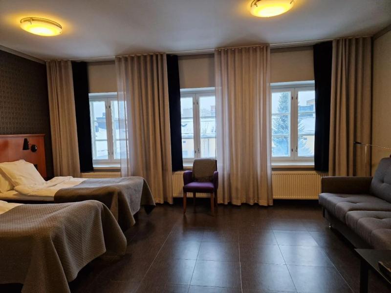 Superior Double Room image 3
