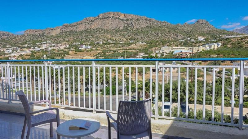 Double Room with Mountain View image 3
