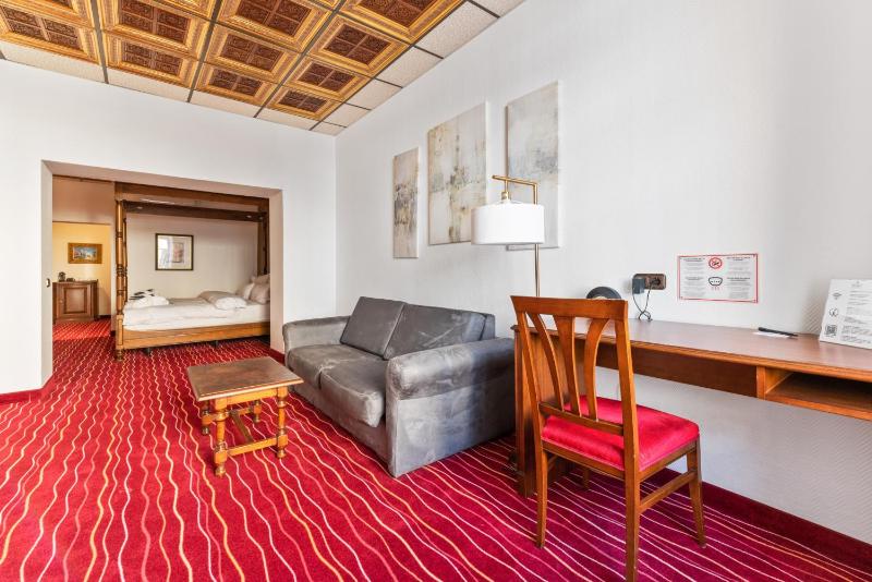 Suite image 4