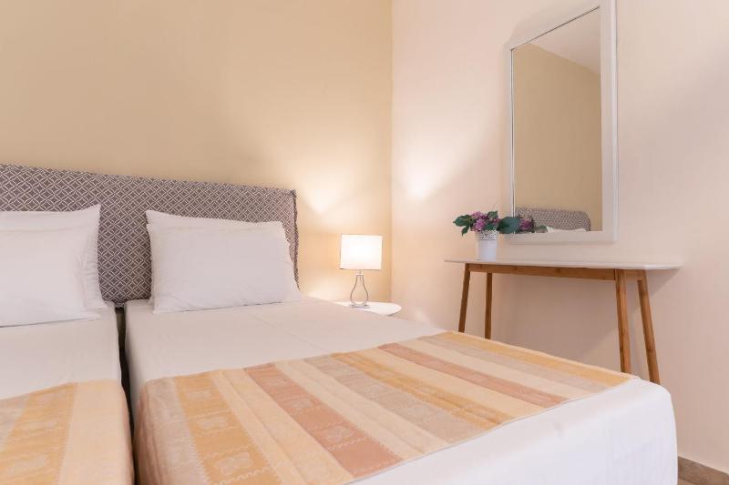 Standard Room with Pool View image 2