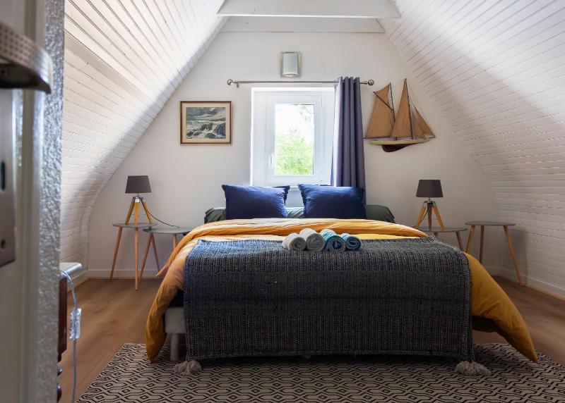 Two-Bedroom Cottage image 3