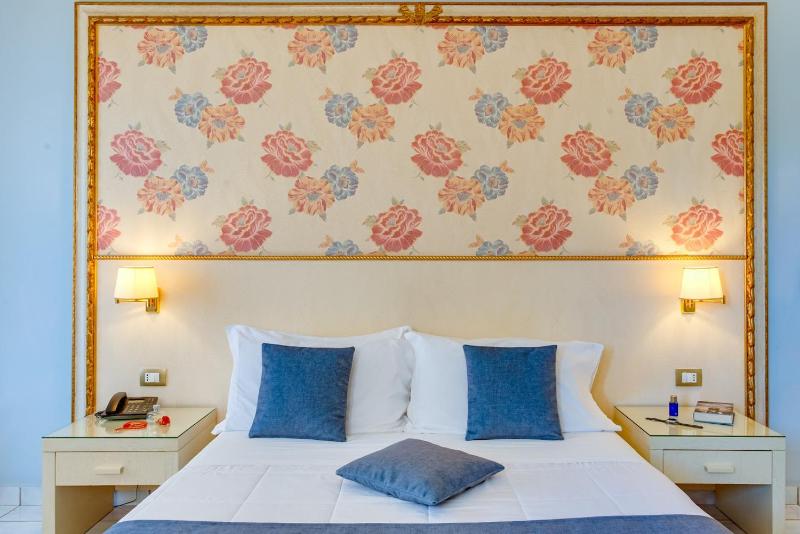 Quadruple Room image 2