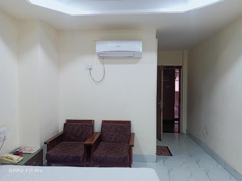 Hotel Ambassador Inn - image 6