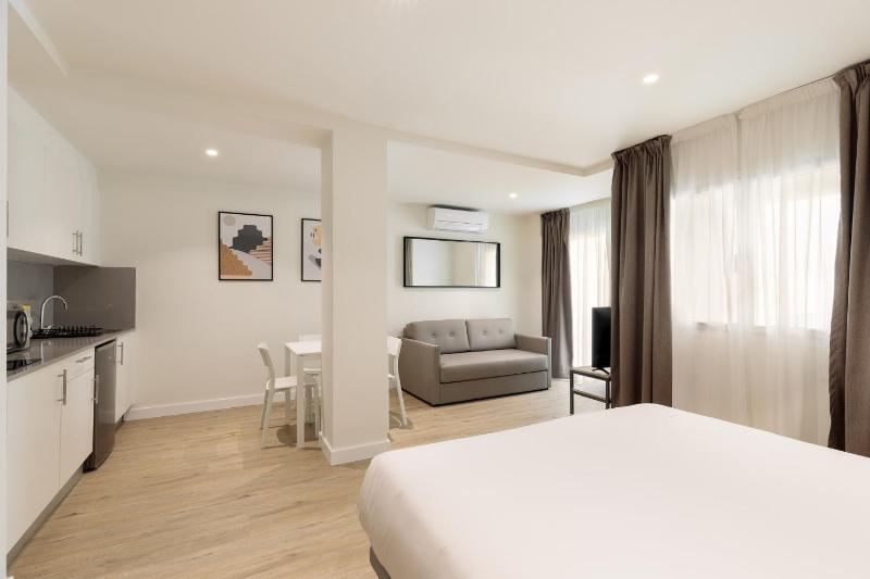 Aparthotel Xic - image 20