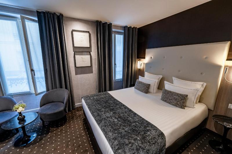 Superior Double Room image 1