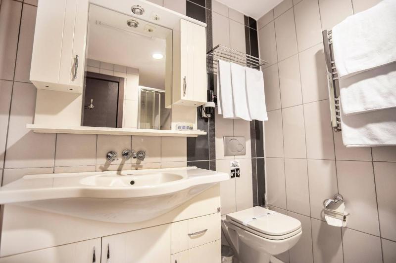 Single Room image 3
