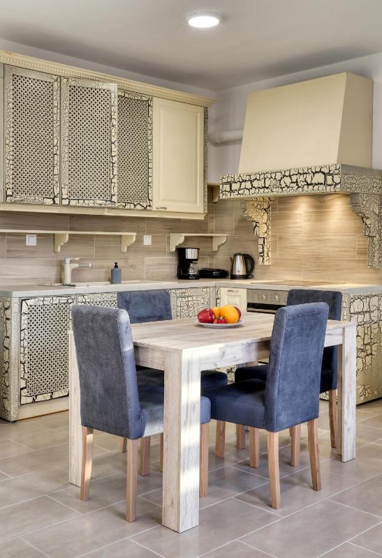 Two-Bedroom Apartment with Bay View image 2