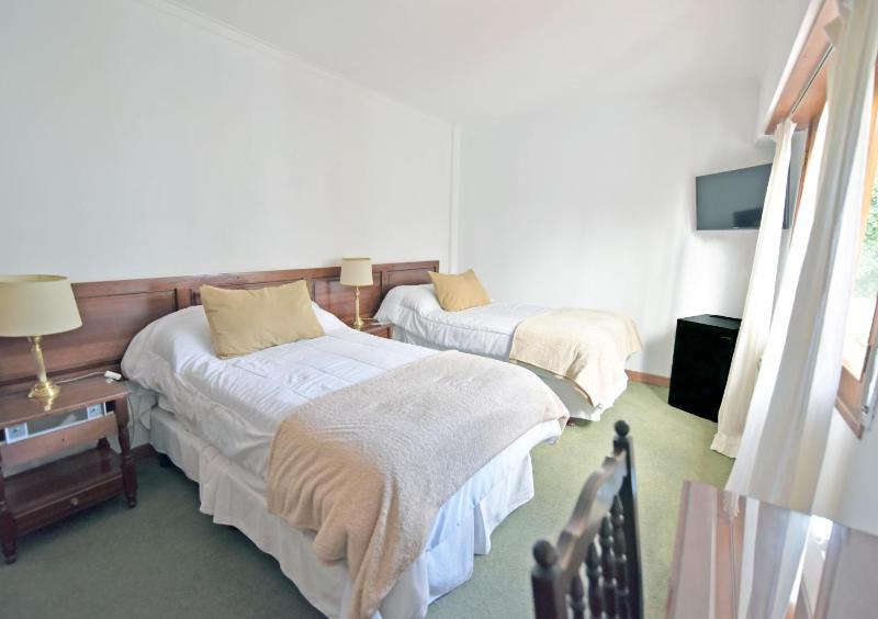 Queen Room image 1