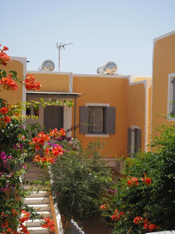 Double Room with Balcony and Sea View image 4
