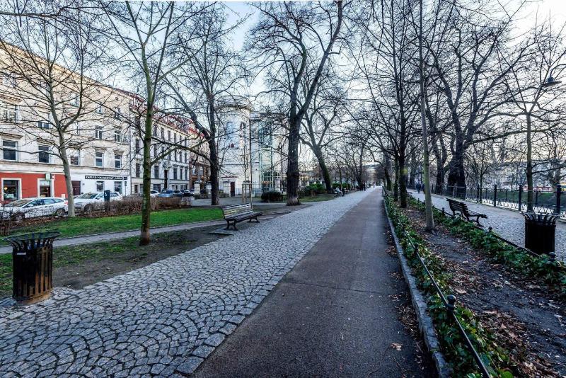 Nowoczesny Apartament przy Rynku we Wrocławiu by Rent like home - image 1