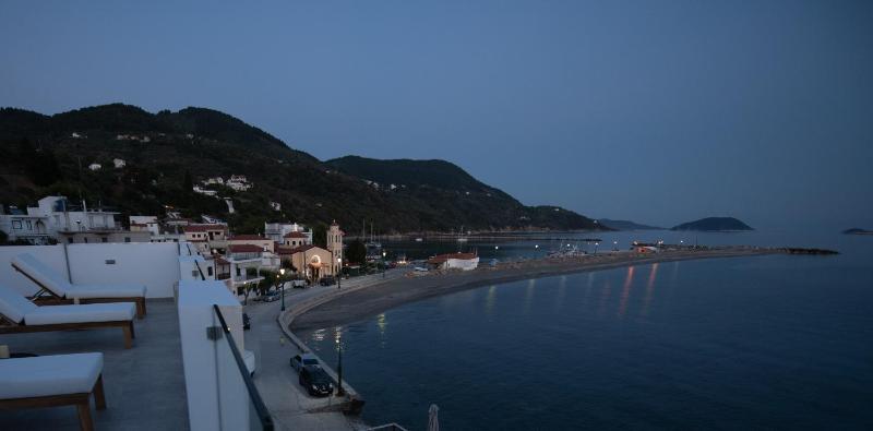 Flisvos Beachfront Apartments - image 15