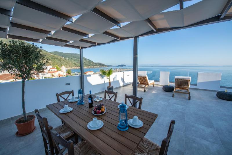 Flisvos Beachfront Apartments - image 18