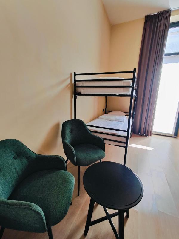 Quadruple Room with Shared Bathroom image 3