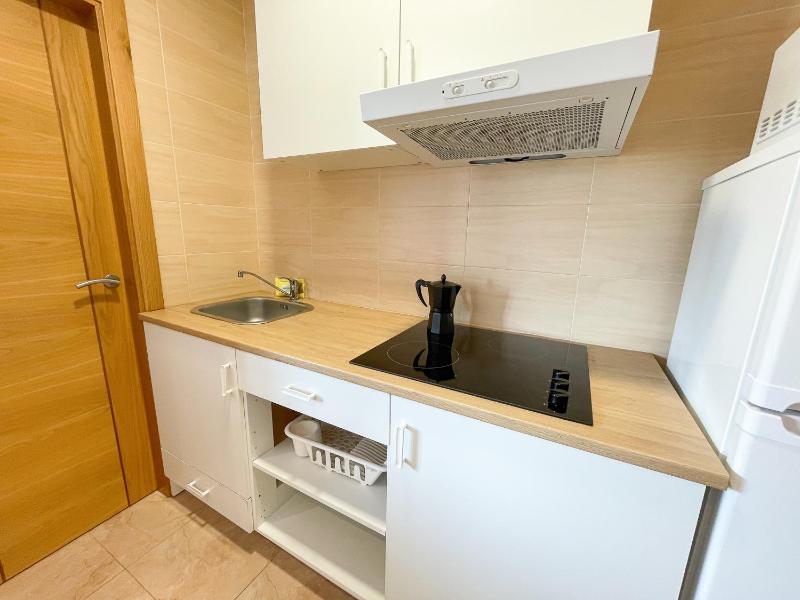 One-Bedroom Apartment image 3