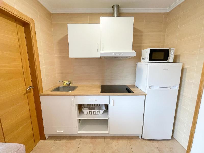 One-Bedroom Apartment image 2