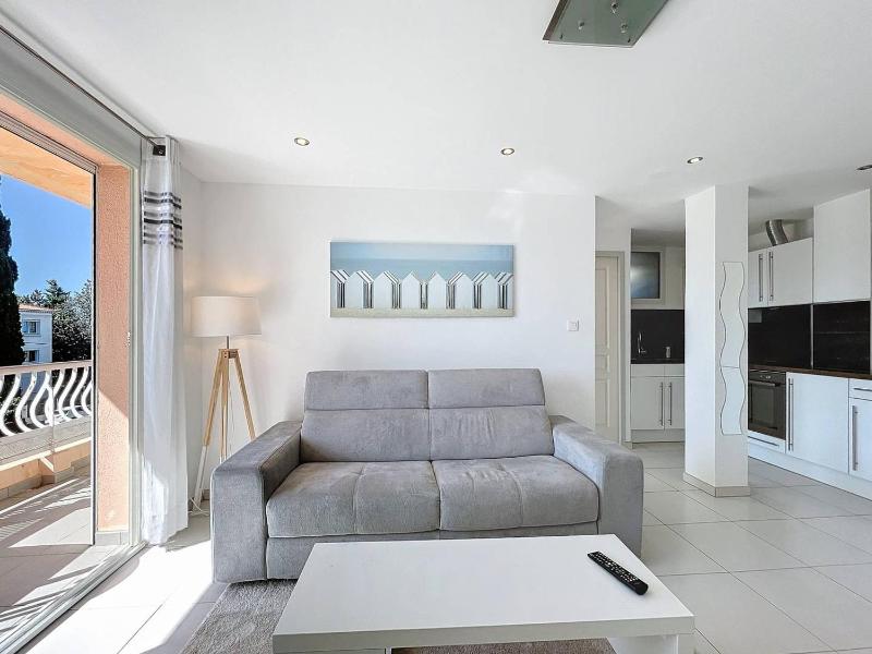 Appartement T2 lumineux proche plage avec parking privé - FR-1-770-27 - image 12