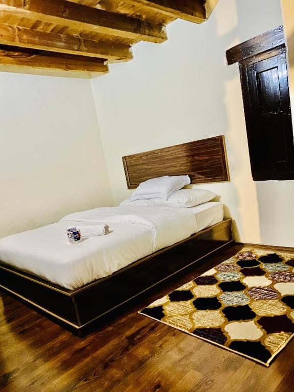 Deluxe Double or Twin Room image 1