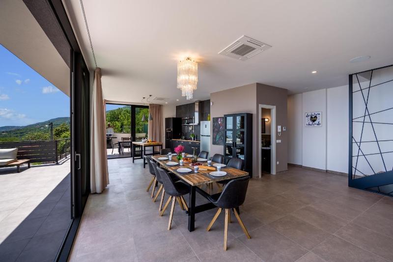 Luxury Villa The View in Opatija - for 12 people with incredible sea view & wellness - image 43