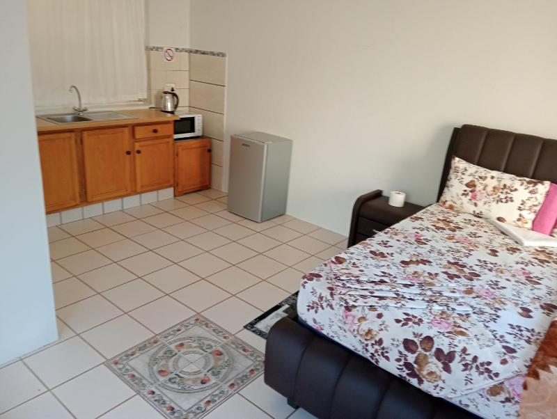 Moonlight Guest House - image 12