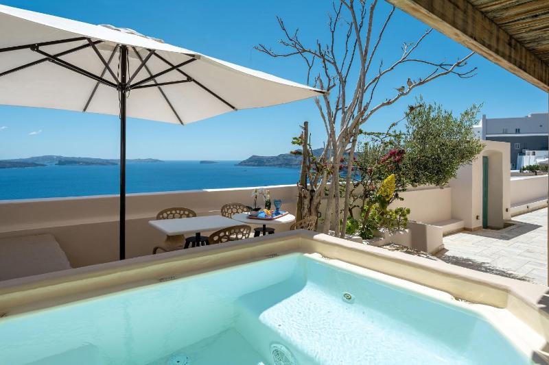 Two-Bedroom Villa with Outdoor Hot Tub image 1