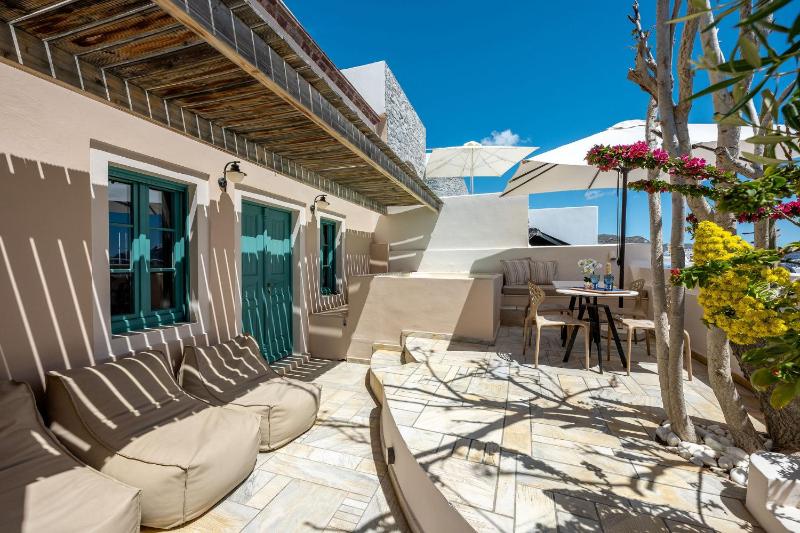 Two-Bedroom Villa with Outdoor Hot Tub image 4