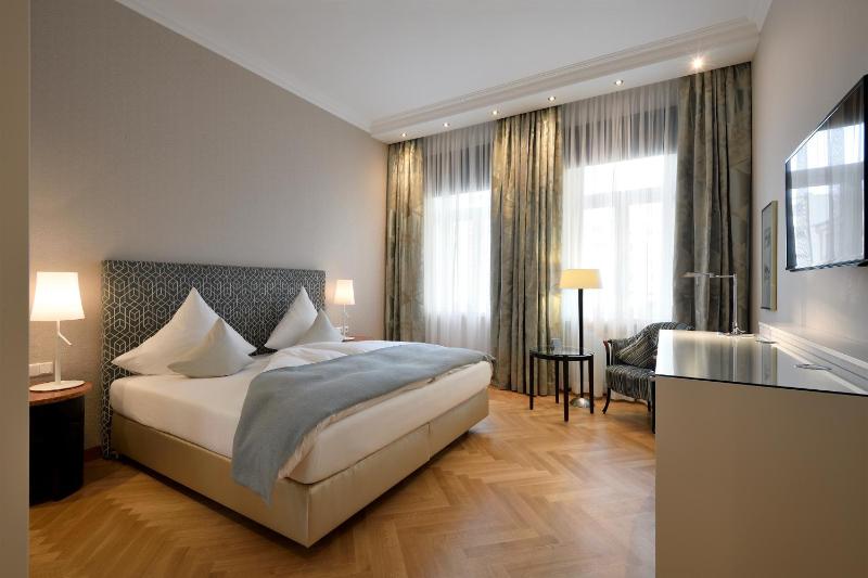 Suite image 3