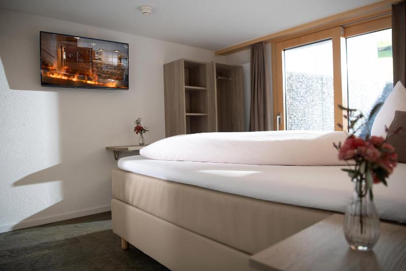 Single Room image 3