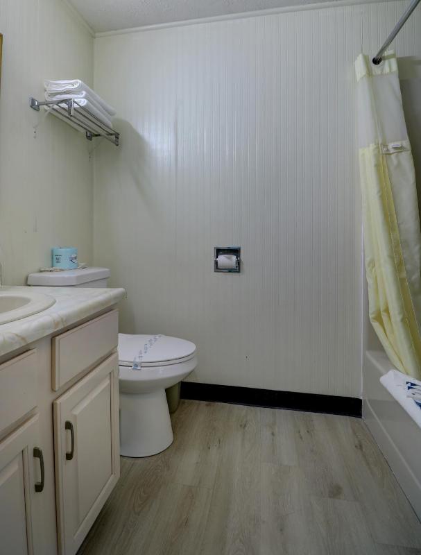 King Room image 2