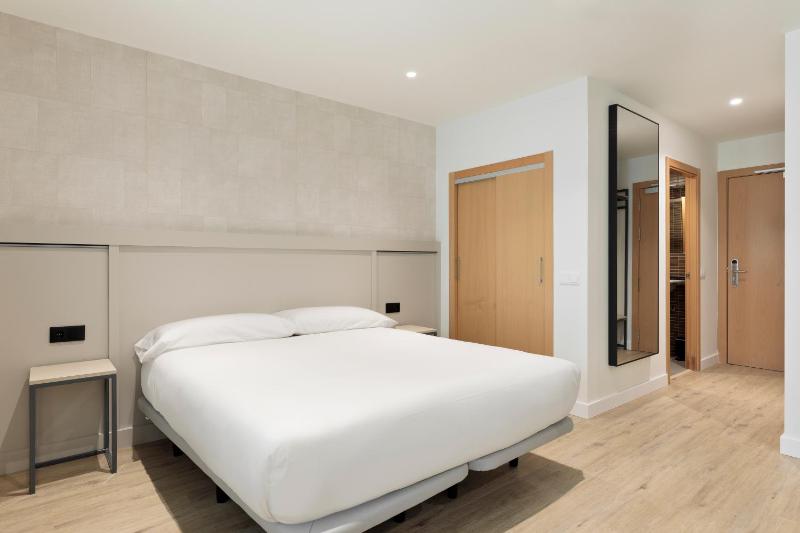 Aparthotel Xic - image 11