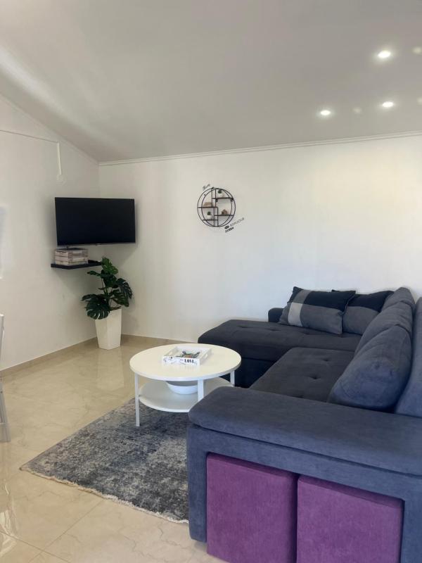 Di AdriA Island Vir - image 4
