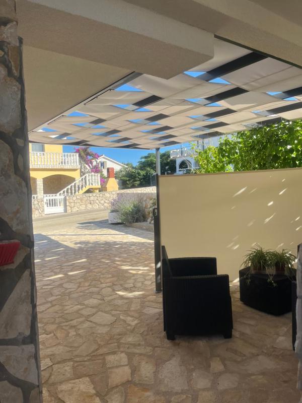 Di AdriA Island Vir - image 10