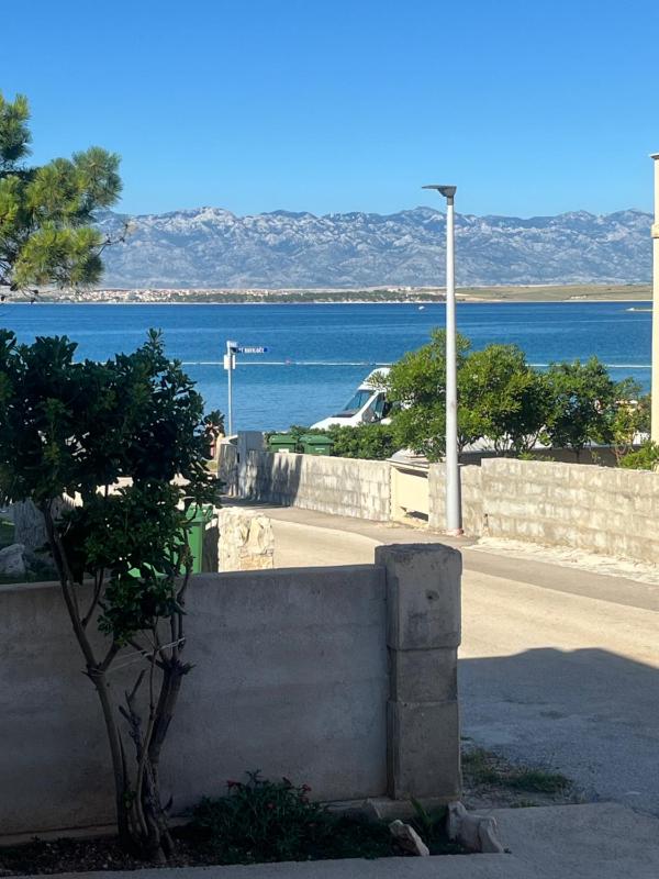 Di AdriA Island Vir - image 17
