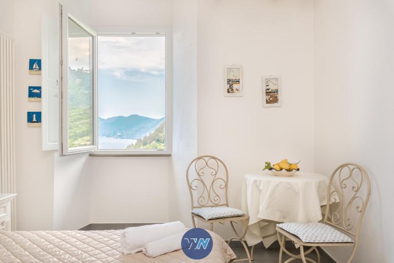 Double Room with Sea View image 4