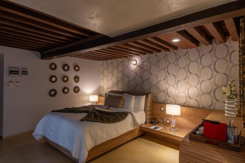 1850 Hotel Boutique - image 13