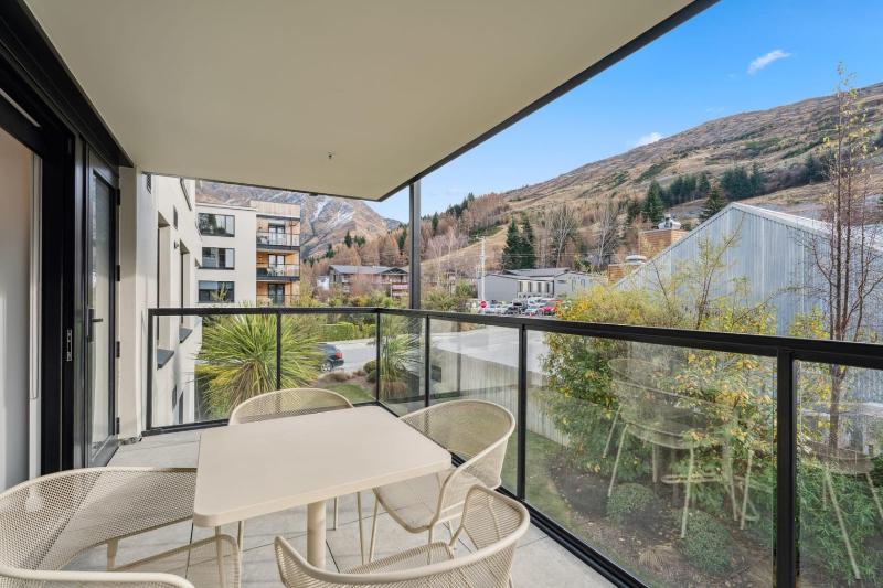 Coronet Views at La Residence du Parc - image 14