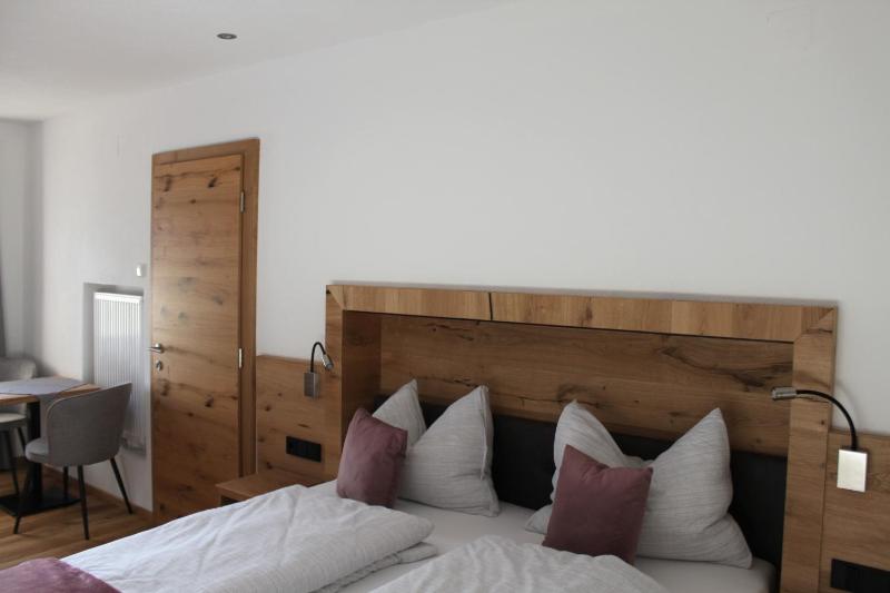 Standard Double Room image 1