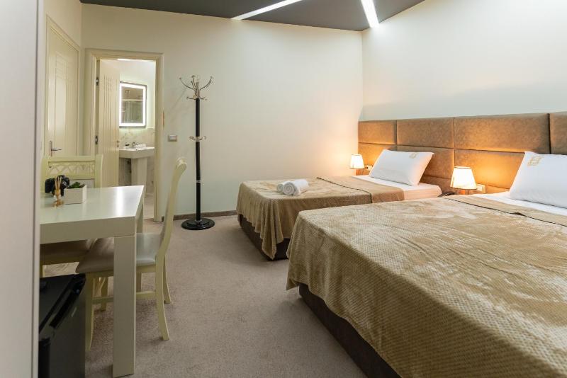 Alko Hotel Shkoder - image 15