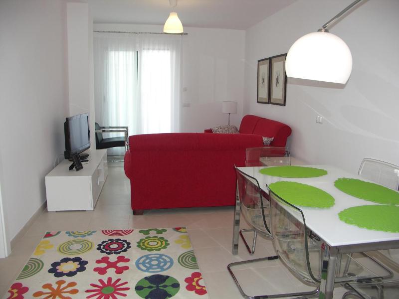 Three-Bedroom Apartment (6 Adults) with Free Parking image 2