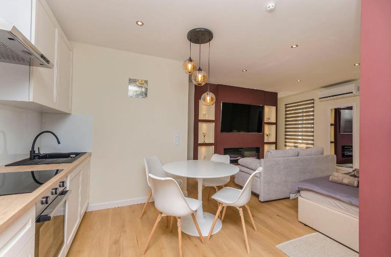 Apartment Oldtown with parking - image 3