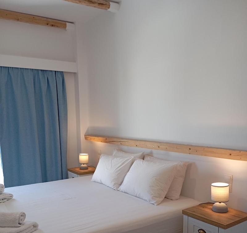 Superior Double Room with Sea View image 1