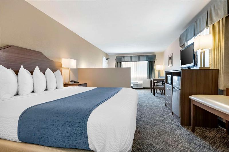 King Suite - Non-Smoking image 2
