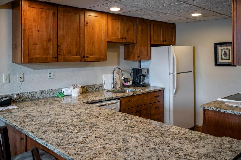 One-Bedroom Suite image 2