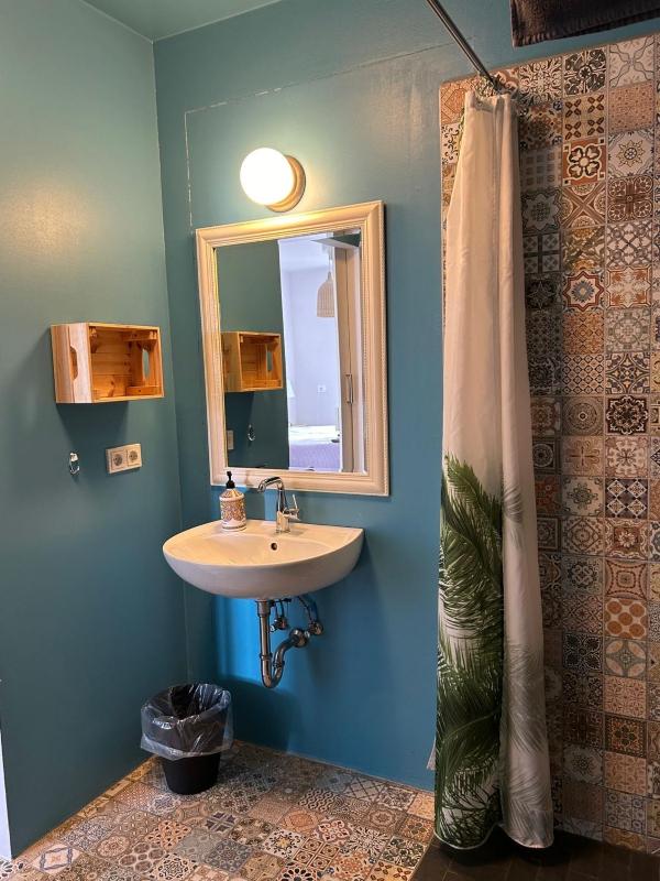 Triple Room with Bathroom image 2