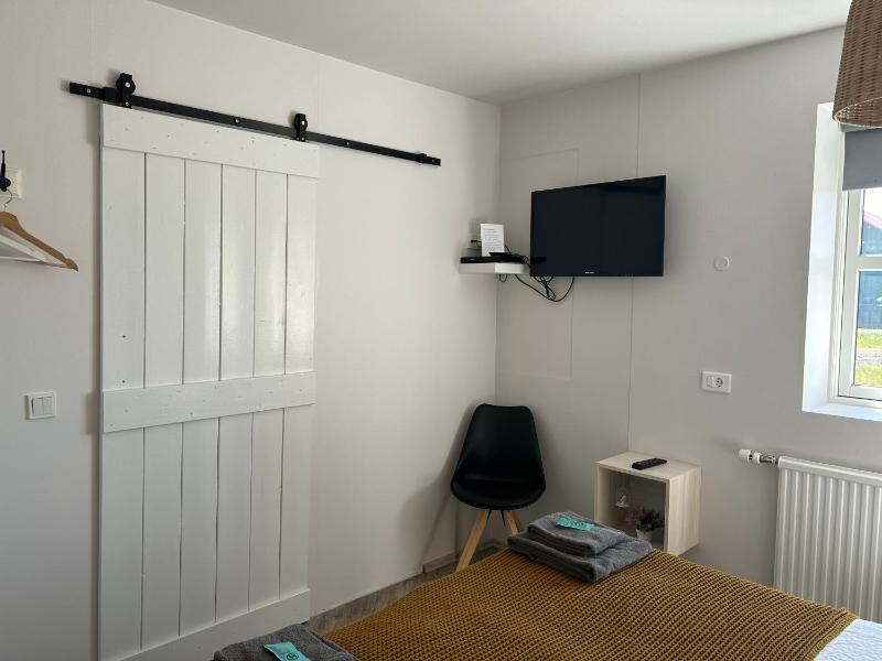 Double Room with Private Bathroom image 4